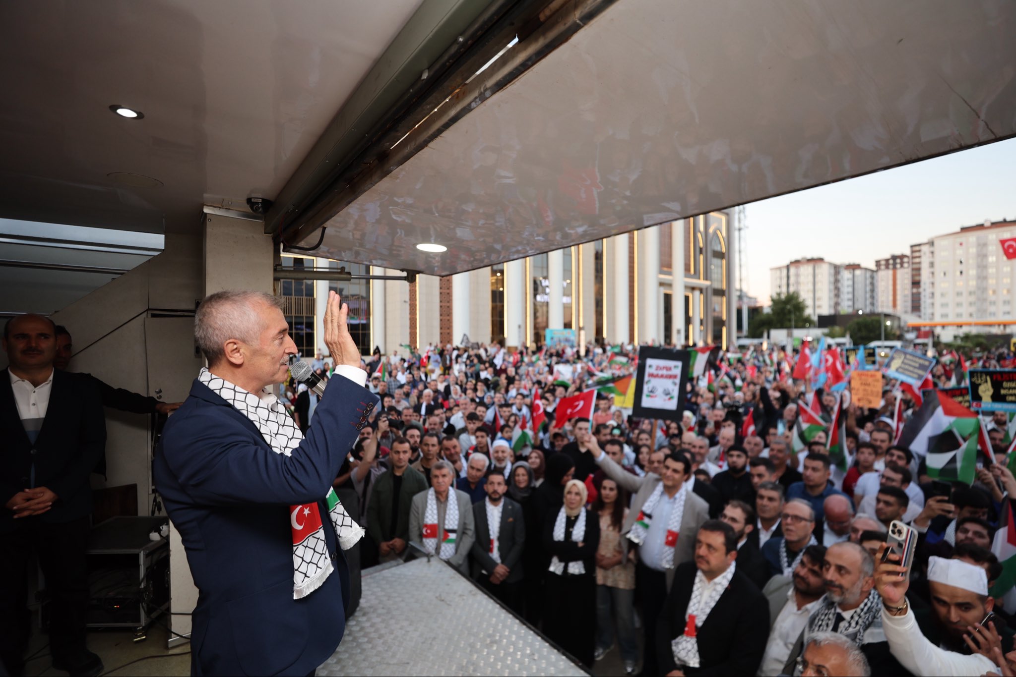 Belediyemizden Filistin�e Anlaml� Destek Y�r�y��� 