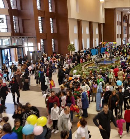 �ahinbey Belediyesi �ocuk �enli�i Kap�lar�n� A�t�