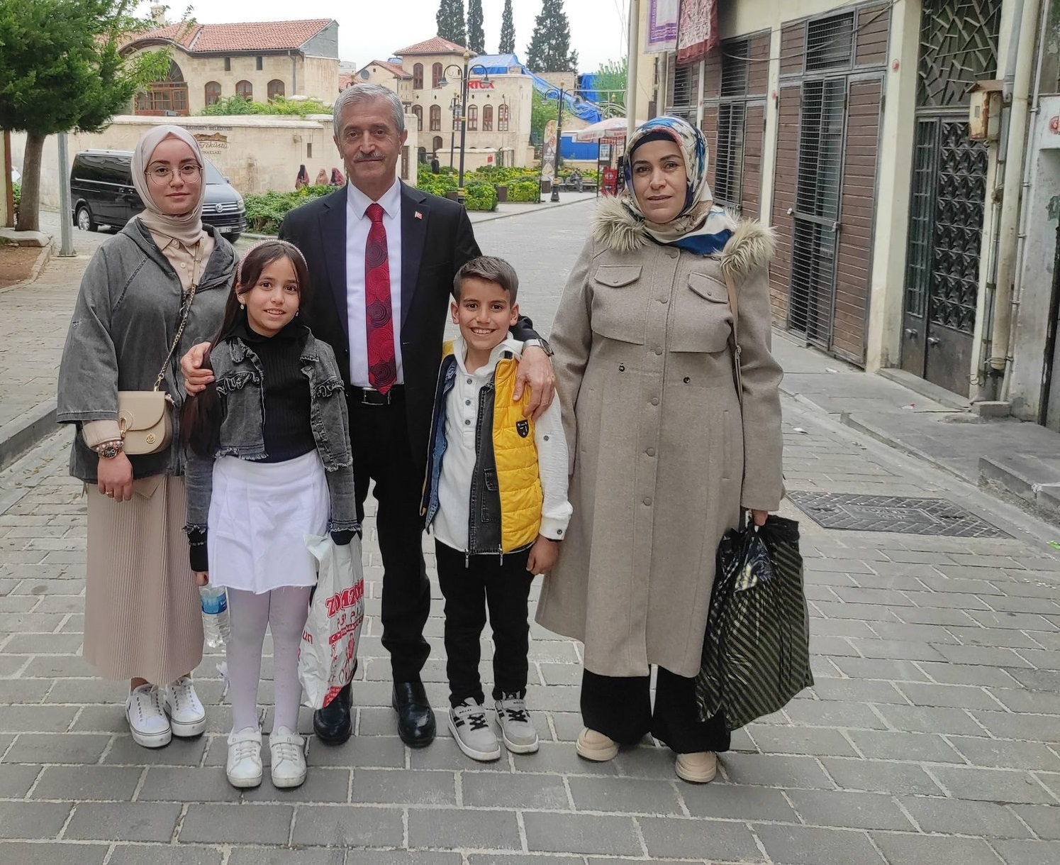 Ba�kan�m�z "Esnaf Ve Vatanda�lar�m�zla Her F�rsatta Beraberiz"