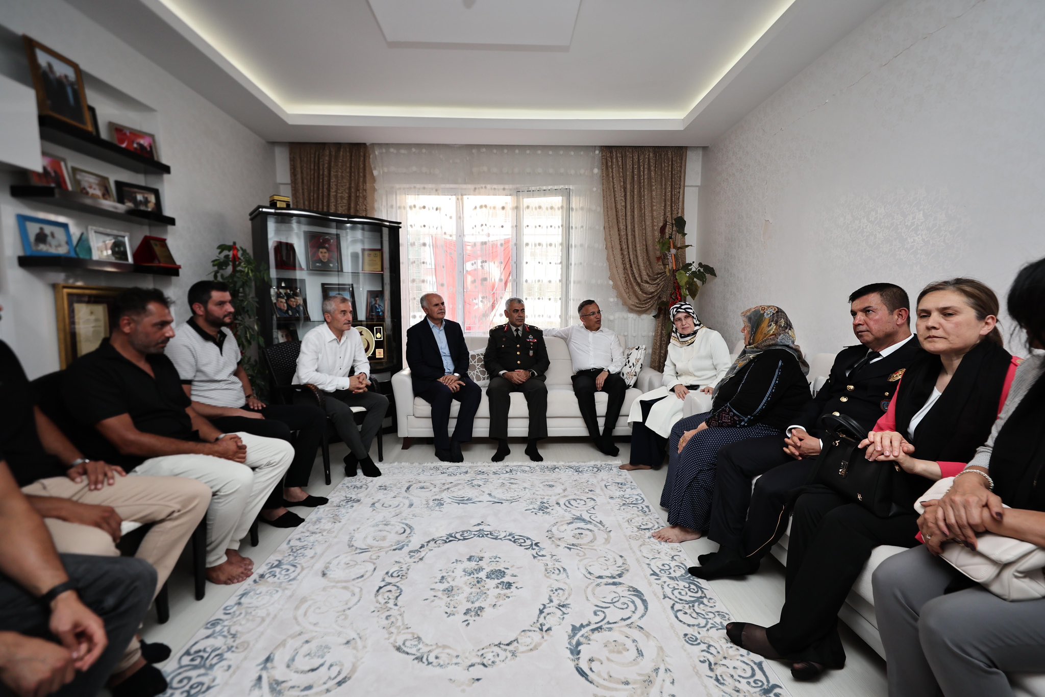 Ba�kan�m�z 15 Temmuz �ehitlerini Ve �ehit Ailelerini Unutmad�