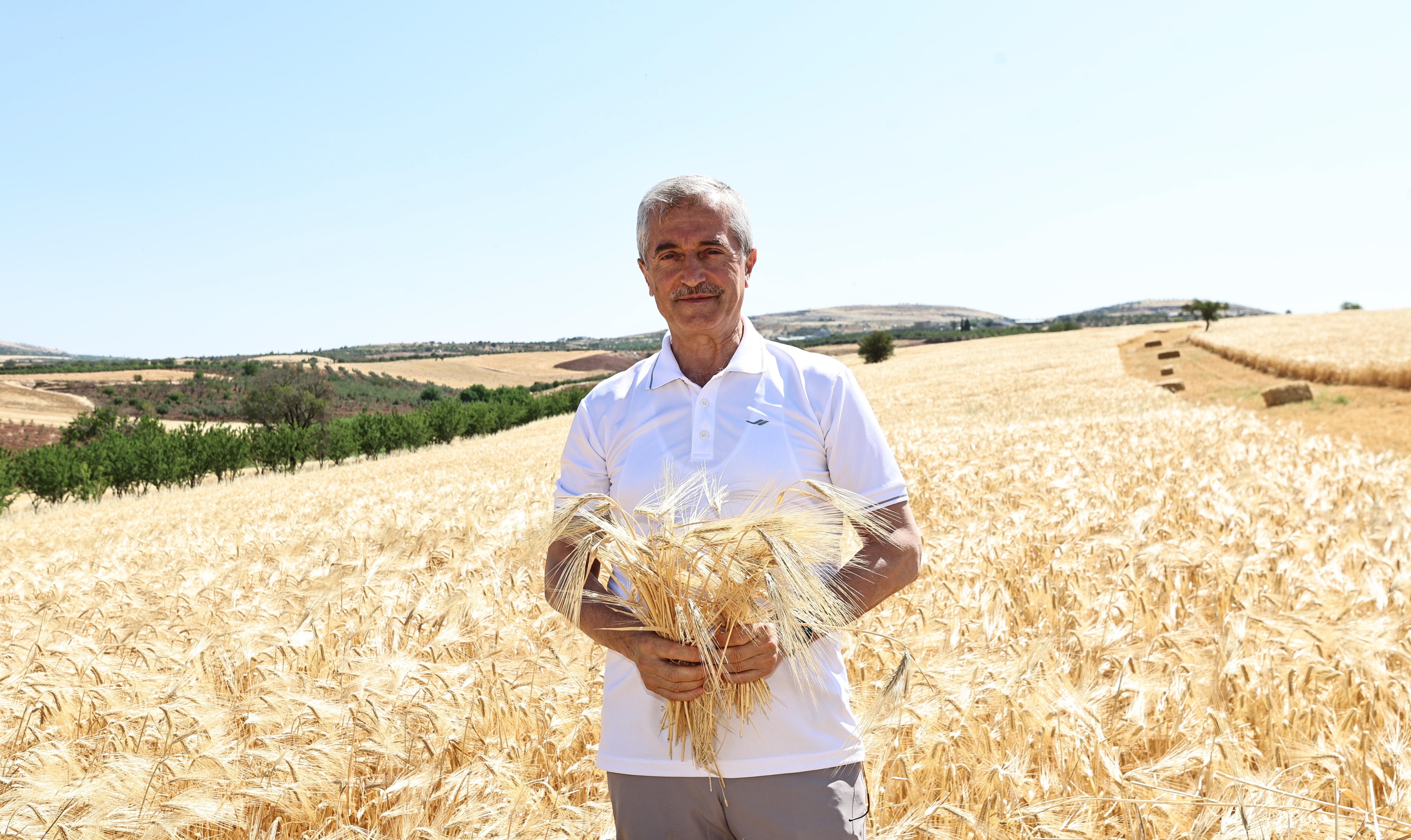 Ba�kan�m�z �ift�i�nin Hasat Sevincine Ortak Oldu