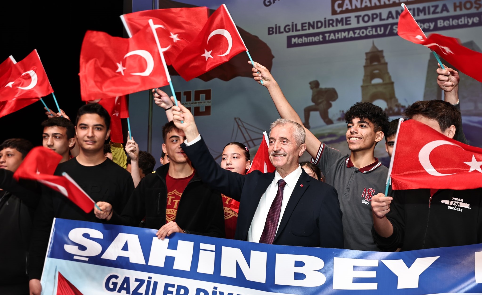 �lk Kafile �anakkale�ye U�urland�