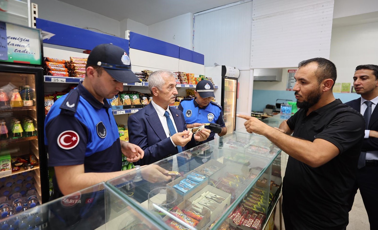 Ba�kan�m�z: "�ocuklar�m�z�n Sa�l��� K�rm�z��izgimiz"