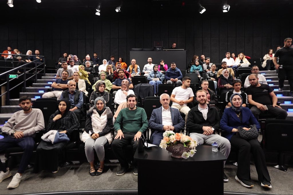 Ba�kan�m�z, Evlilik Okulu �iftleriyle Bulu�tu