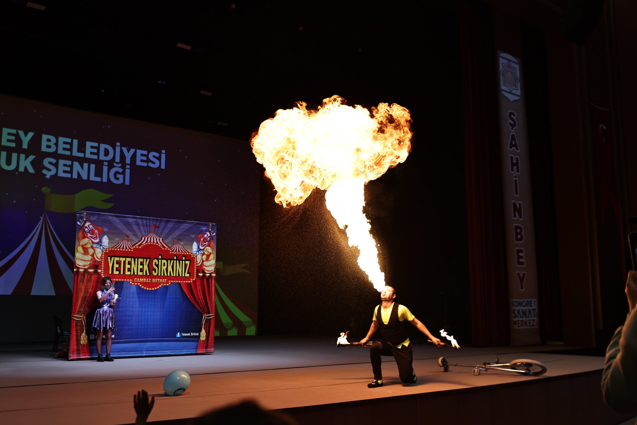 Ba�kan�m�z �ocuk �enli�inin Tarihini Uzatt�