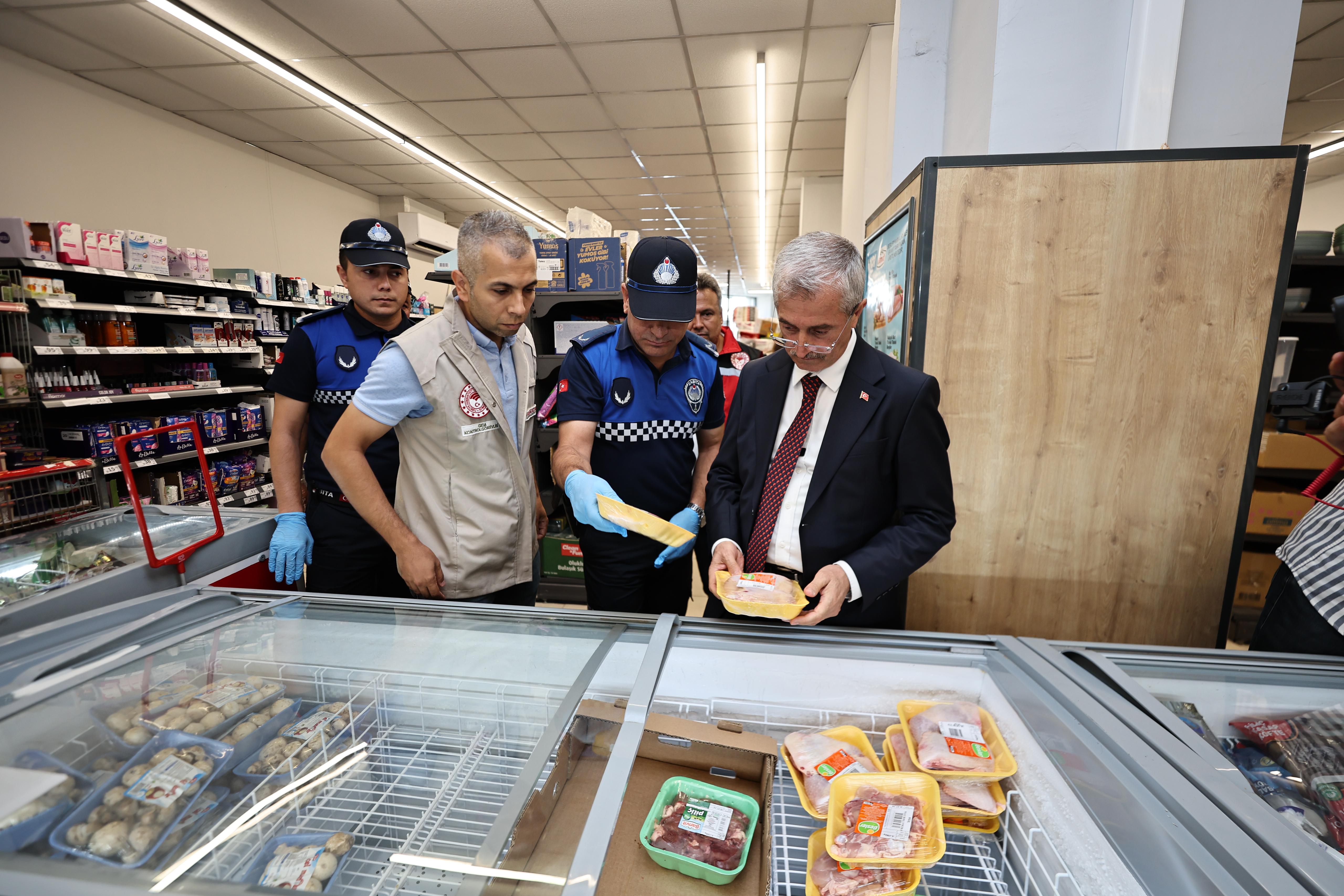 Ba�kan�m�z "Halk�n Sa�l��� �le Kimse Oynayamaz"