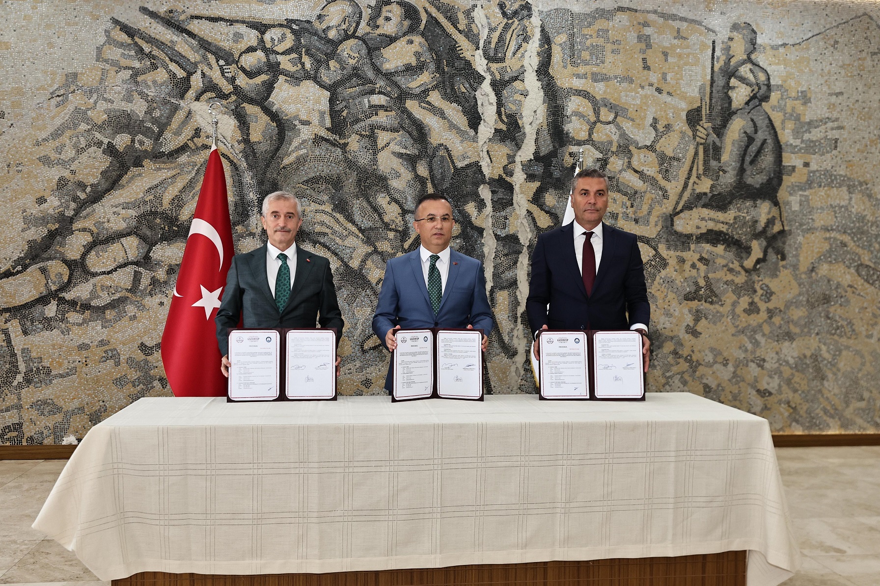 Belediyemizden LGS�de Dereceye Giren ��rencilere 10 Milyon TL�lik �d�l