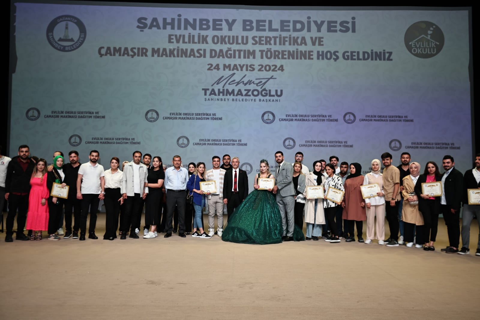 Evlilik Okulu�nda E�itim G�ren 530 �ift Daha Sertifikas�n� Ald�