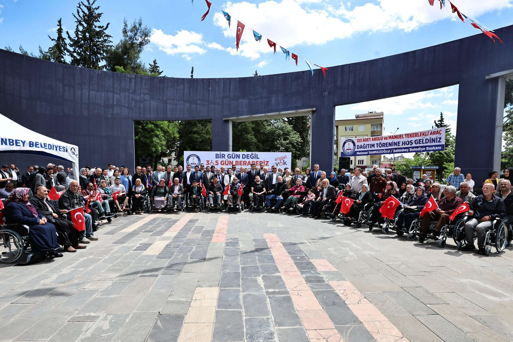 Belediyemizden Engelli 3.886 Vatanda�a Ak�l� Ve Manuel Tekerlekli Sandalye