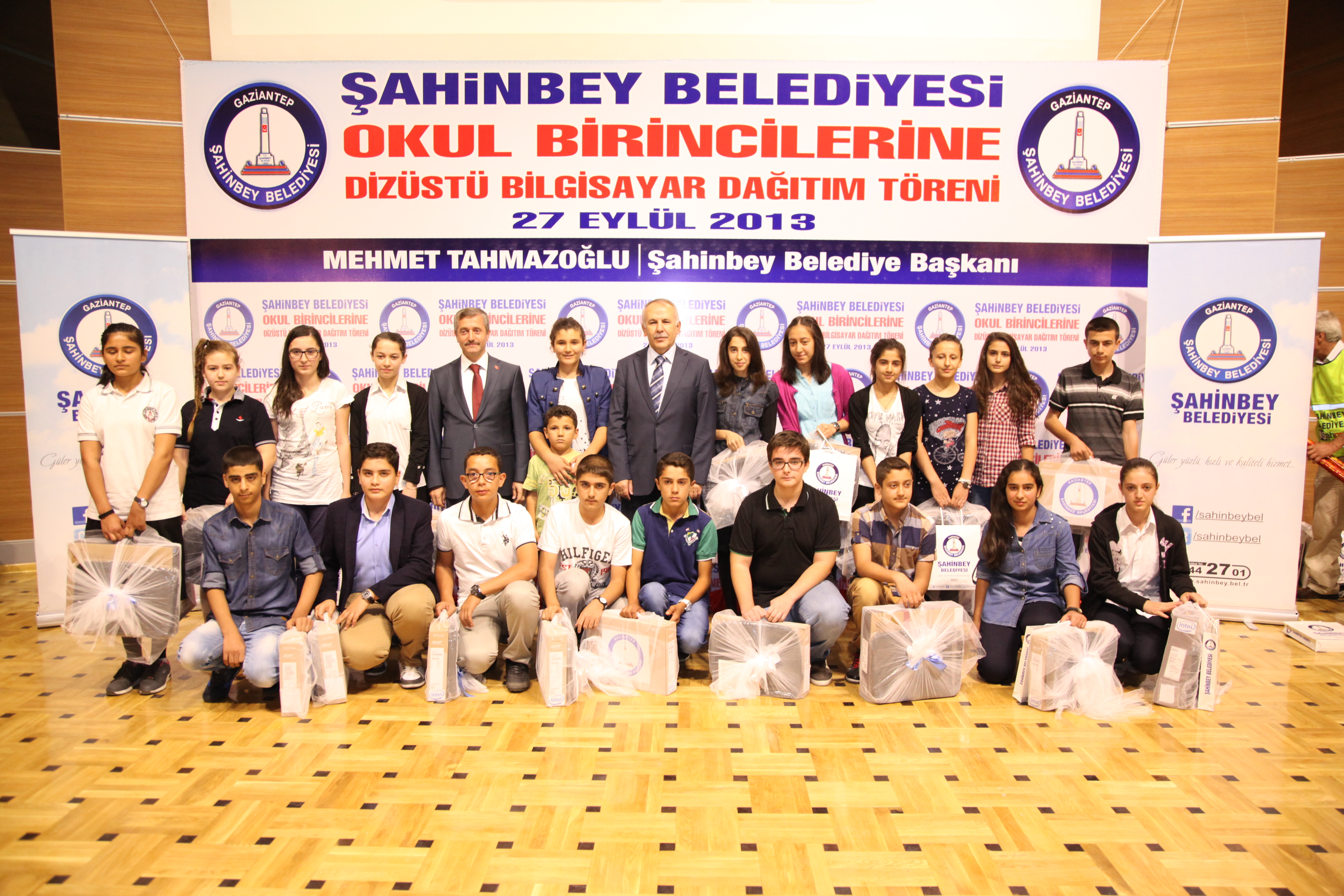 Okul Birincilerine Bilgisayar Datm