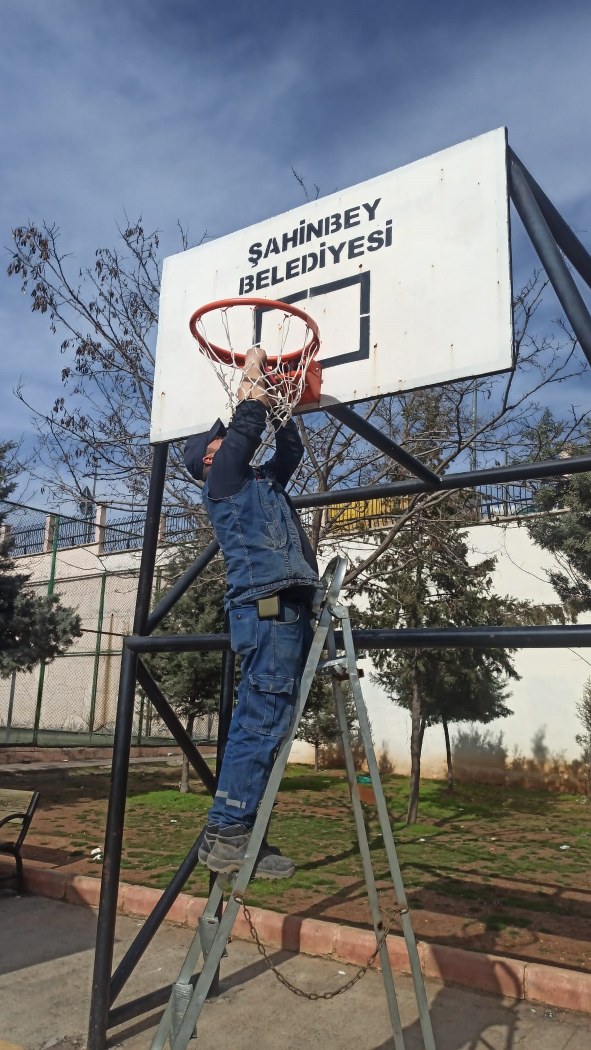 ahinbey Genelindeki Okullardaki Pota ve Kalelerin Tamir ve Bakm